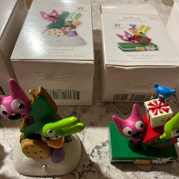 5pc lot of Hallmark Hoops & Yoyo Ornaments - Picture 2 of 4